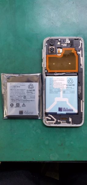 AQUOS Senseシリーズ バッテリー交換　AQUOS のバッテリー交換なら　上野駅徒歩1分iPhone修理工房上野店（スマ